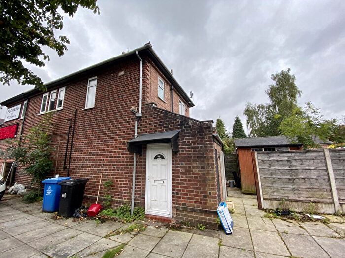 1 Bedroom Maisonette To Rent In Church Road, Manchester, M41