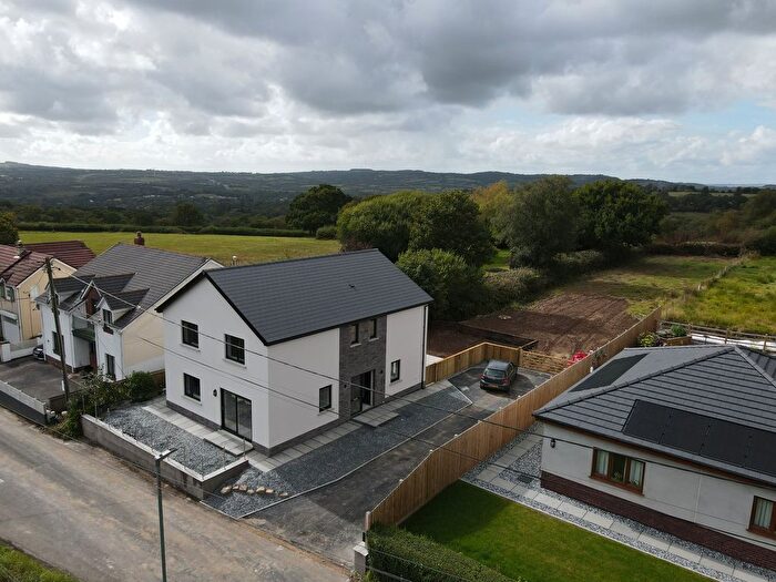 5 Bedroom Detached House For Sale In Heol Ddu, Ammanford, SA18