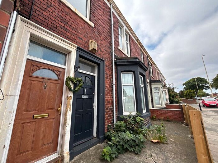 2 Bedroom Flat To Rent In Victoria Road East, Hebburn, NE31