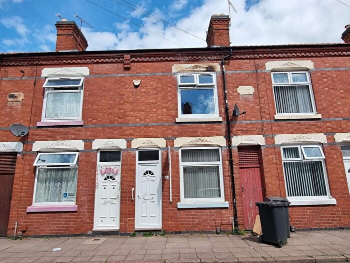 2 Bedroom Terraced House For Sale In Halkin Street, Leicester, LE4