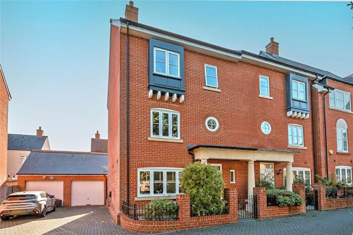 4 Bedroom End Of Terrace House For Sale In Inkerman Lane, Wellesley, Aldershot, Hampshire, GU11