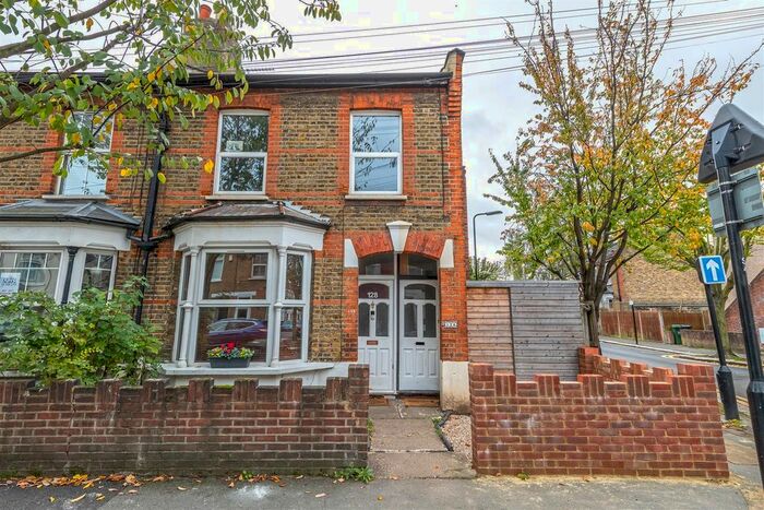 2 Bedroom Flat To Rent In Norman Road, London E11