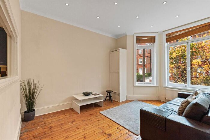 2 Bedroom Flat To Rent In Greencroft Gardens. South Hampstead, NW6