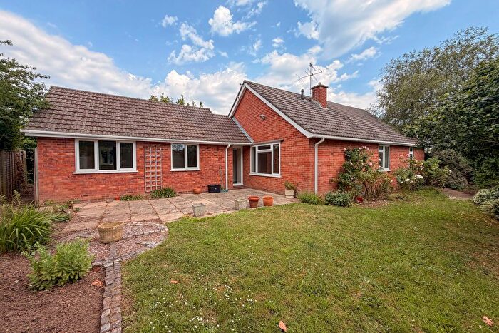 4 Bedroom Detached Bungalow For Sale In Newlands Crescent, Ruishton, Taunton, TA3