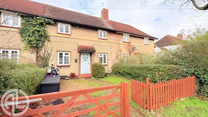 2 Bedroom Terraced House For Sale In Glebe Road, Letchworth Garden City, SG6