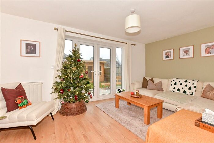 3 Bedroom End Of Terrace House For Sale In Aurum Close, Whitstable, Kent, CT5