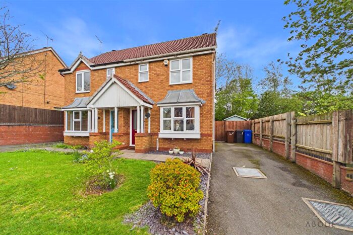 3 Bedroom Semi-Detached House For Sale In Mcadam Close, Stapenhill, Burton-On-Trent, DE15
