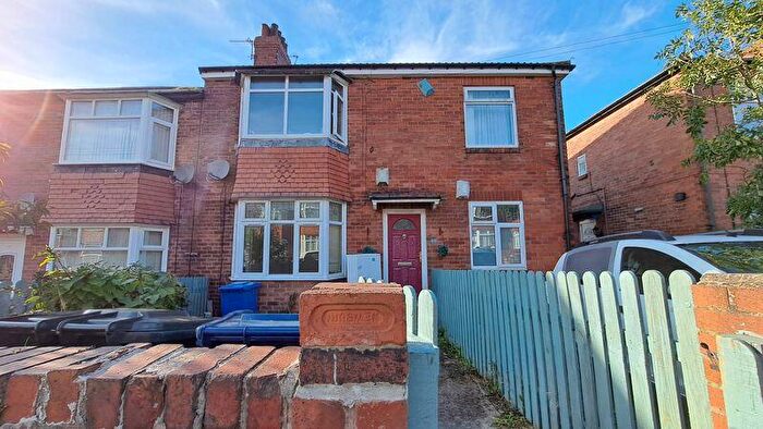 2 Bedroom Flat To Rent In Angerton Gardens, Newcastle Upon Tyne, NE5