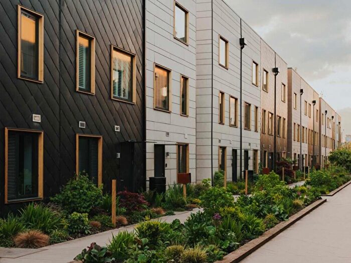 4 Bedroom Town House To Rent In Wild Garden, Leeds, West Yorkshire, LS9