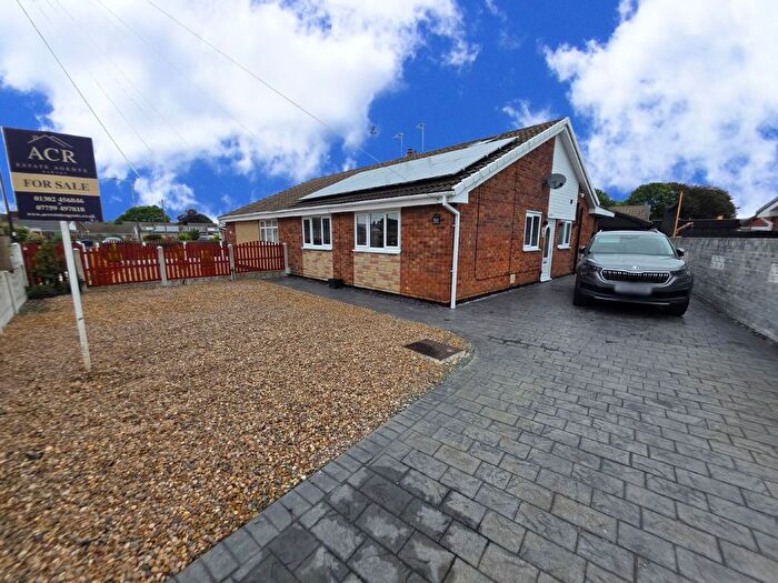 3 Bedroom Semi-Detached Bungalow For Sale In Eastfield Road, Armthorpe, DN3