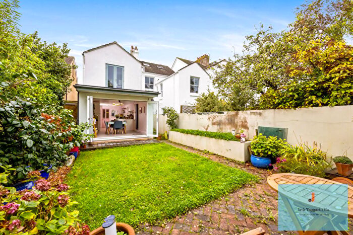 4 Bedroom Semi-Detached House For Sale In Havelock Road, Brighton, BN1