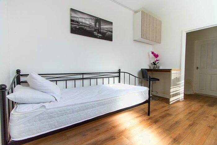 Studio To Rent In Mansel Street, Foleshill, Coventry, CV6