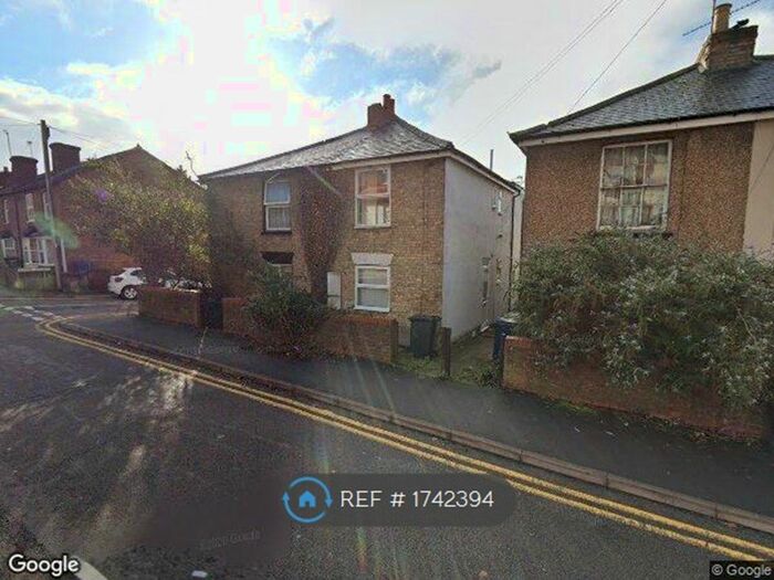 1 Bedroom Flat To Rent In Totteridge Road, High Wycombe, HP13