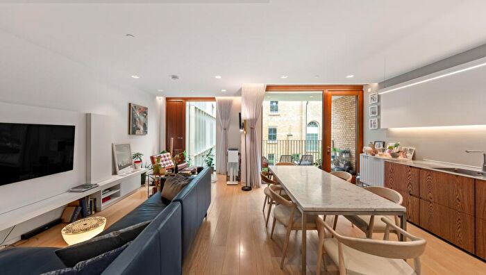 2 Bedroom Apartment For Sale In Dominion House, Bartholomew Close London, EC1A - Photo 13