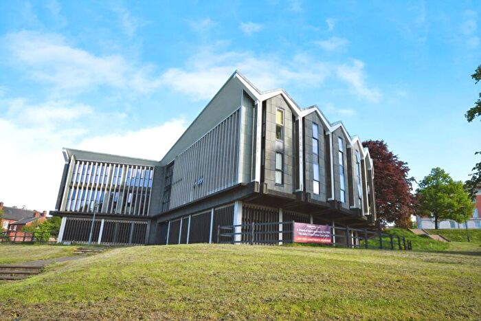 1 Bedroom Flat For Sale In West Bars, Chesterfield, Derbyshire, S40