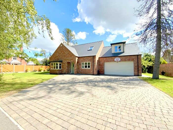 4 Bedroom Detached House For Sale In Humberston Avenue, Humberston, Grimsby, DN36