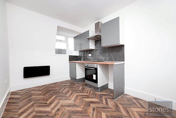 Apartment To Rent In Glenloch Road, London, NW3