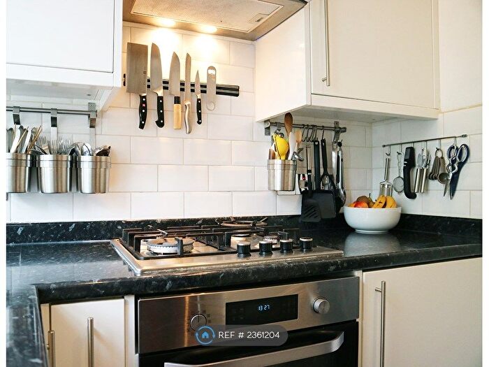 1 Bedroom Flat To Rent In Victoria Chambers, London, EC2A