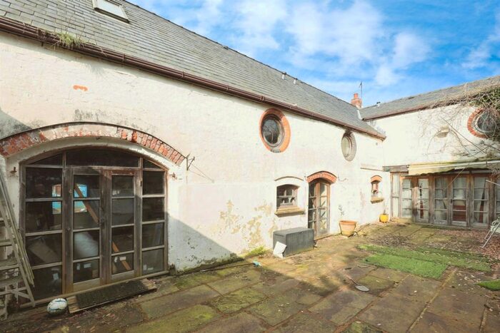 5 Bedroom Barn Conversion For Sale In Clive Lane, Winsford, CW7