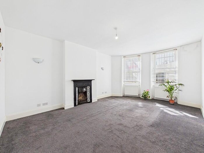 2 Bedroom Flat To Rent In Eaton Place, Brighton, BN2