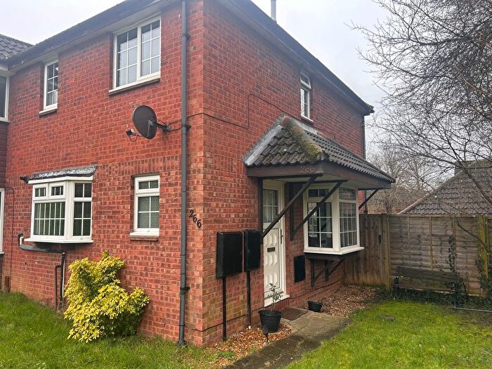 3 Bedroom Semi Detached House To Rent In Heelands, Milton Keynes, MK13