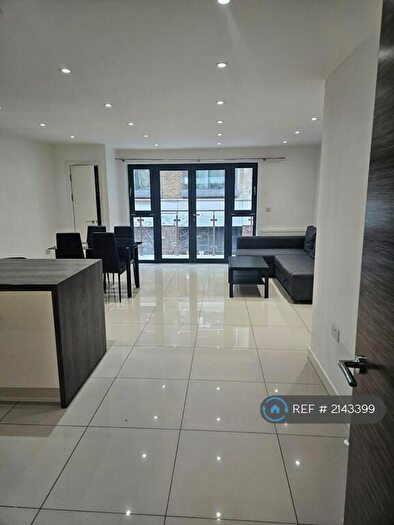 2 Bedroom Flat To Rent In Cosmos Apartments, London, E14