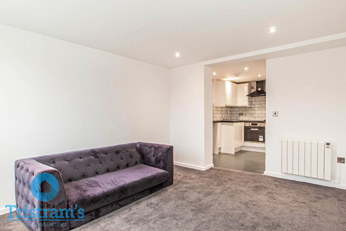 2 Bedroom Flat To Rent In Mansfield Road, Sherwood, NG5