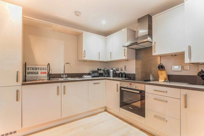 1 Bedroom Flat To Rent In Waterford Way, Wokingham, RG40