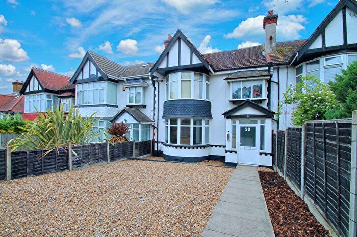 2 Bedroom Flat For Sale In Wembley Hill Road, Wembley, HA9