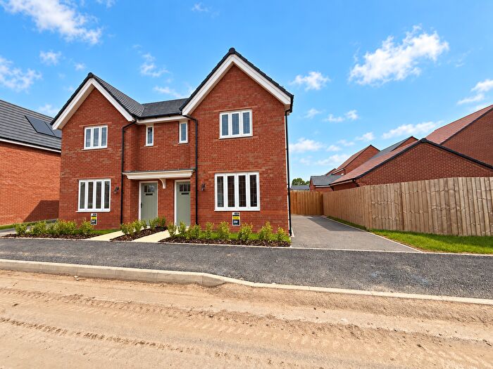3 Bedroom Terraced House To Rent In Sturgess Road, Oadby, LE2