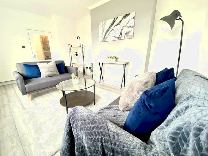 3 Bedroom SemiDetached House For Sale In Wallacewell Road, Glasgow G21