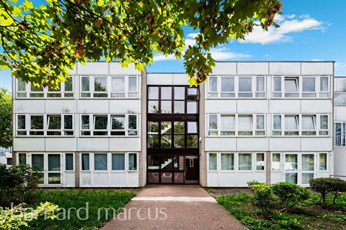 1 Bedroom Flat For Sale In Acacia Road, Mitcham, CR4