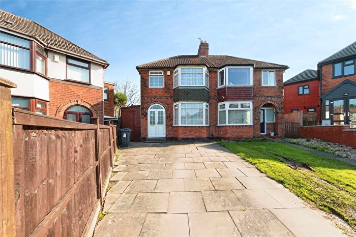 3 Bedroom Semi Detached House For Sale In Dorothy Road, Birmingham, West Midlands, B11