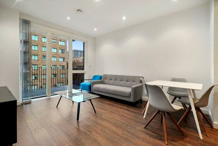 1 Bedroom Apartment To Rent In Shackleton Way, London, E16
