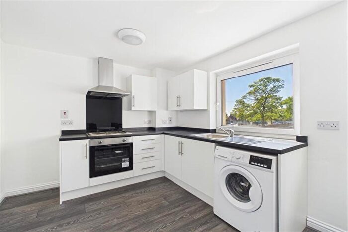 3 Bedroom Apartment To Rent In Grainger Park Road, Newcastle Upon Tyne, B4