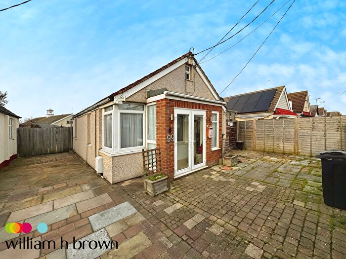 2 Bedroom Bungalow To Rent In Broadway, Jaywick, Clacton-On-Sea, CO15
