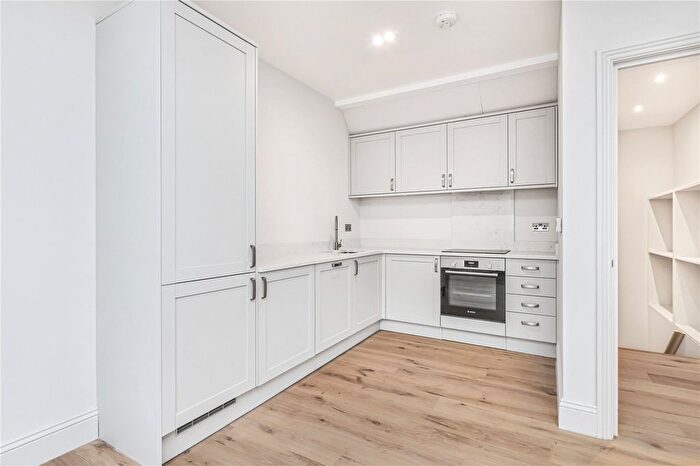 2 Bedroom Flat To Rent In Allfarthing Lane, London, SW18