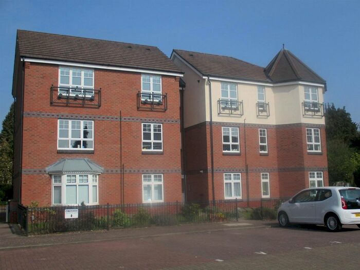 2 Bedroom Flat To Rent In Thorpe Court, Solihull, B91