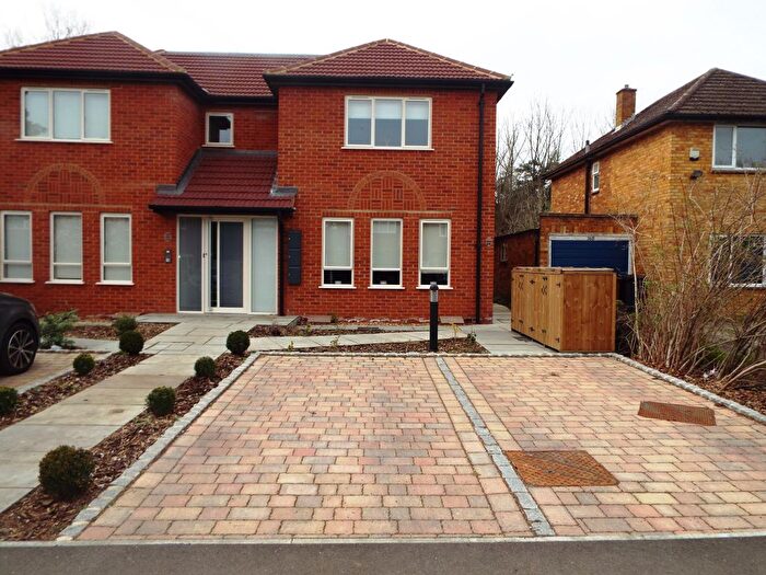2 Bedroom Maisonette To Rent In Fairview Road, Stevenage, SG1