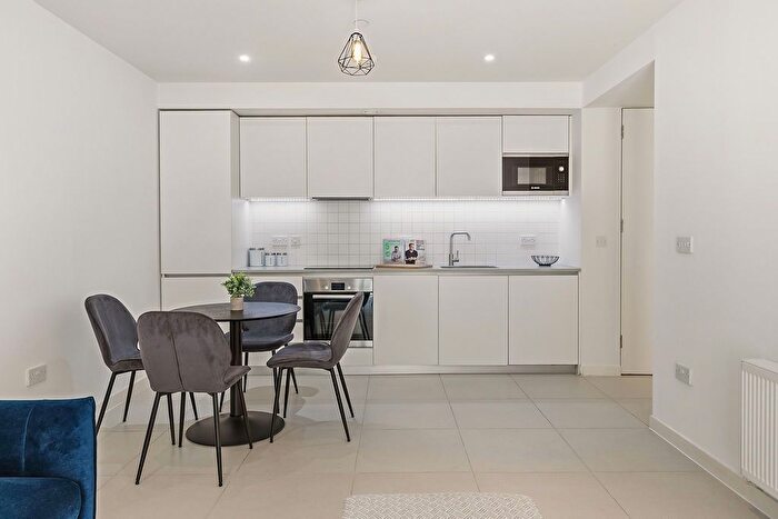 1 Bedroom Flat To Rent In Victoria Road, North Acton, W3