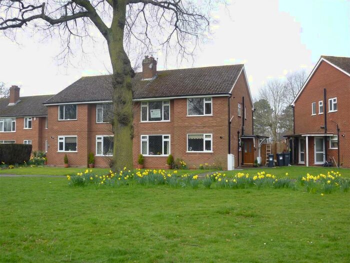 2 Bedroom Maisonette To Rent In St Johns Close, Knowle, B93
