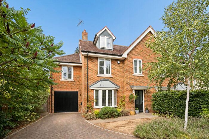 5 Bedroom Semi-Detached House For Sale In Mill Road, Shiplake, Henley-on-Thames, Oxfordshire, RG9