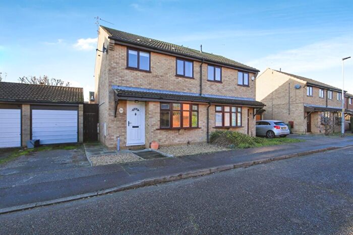 3 Bedroom Semi Detached House For Sale In Ringwood, Bretton, Peterborough, PE3