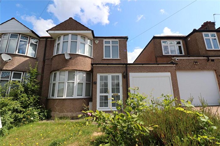 3 Bedroom House To Rent In Drummond Drive, Stanmore, HA7