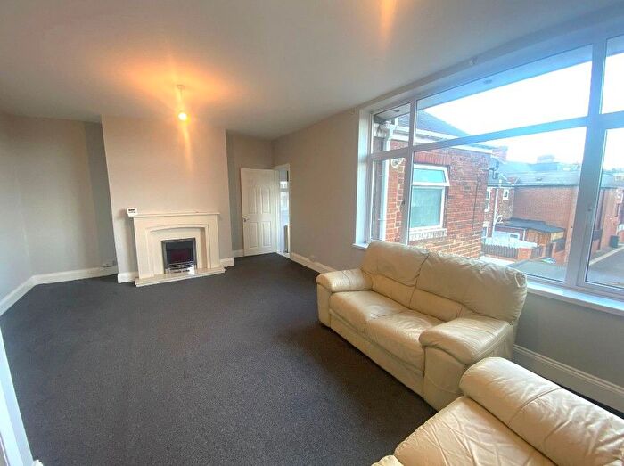 2 Bedroom Flat To Rent In Wellington Road, Gateshead, NE11