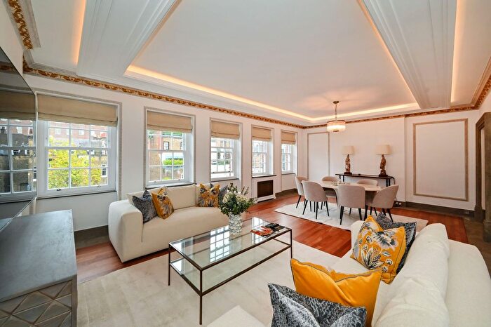 2 Bedroom Flat To Rent In Upper Brook Street, Mayfair, W1K