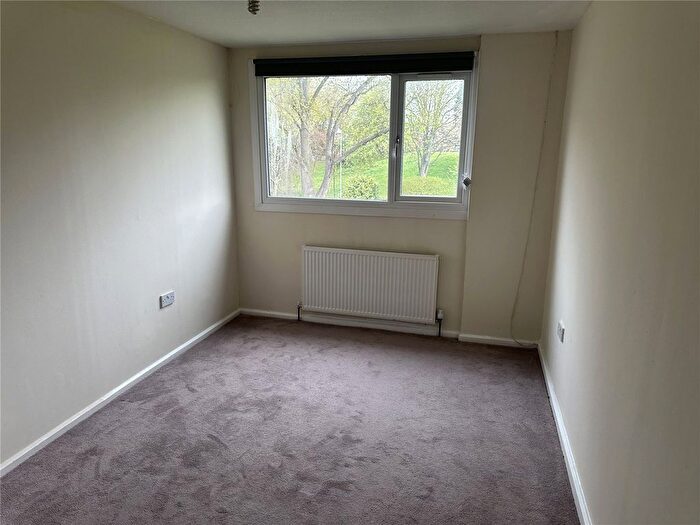 3 Bedroom End Of Terrace House For Sale In Canberra Way, Birmingham, West Midlands, B12