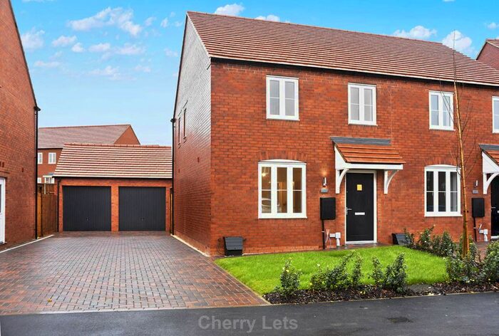 3 Bedroom Semi-Detached House To Rent In Cover Drive, Bodicote, OX15