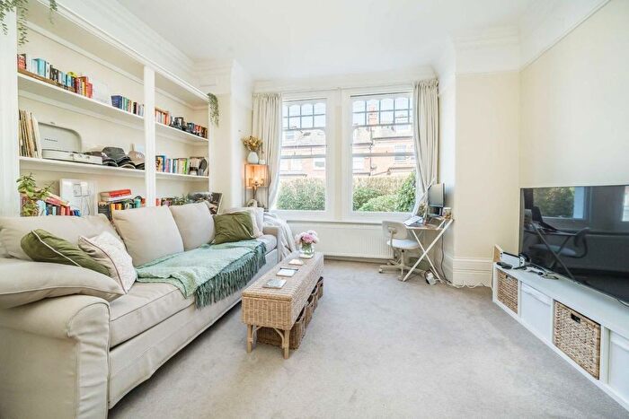 1 Bedroom Flat To Rent In Terrapin Road, Tooting, SW17
