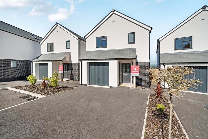 3 Bedroom Detached House For Sale In Launceston, PL15
